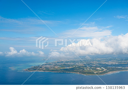 Okinawa's sea as seen from the sky: Aerial photographs 138135963