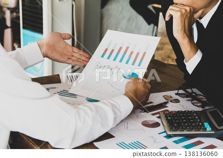 Businessman with graph, Growth Analysis, Charts on paper data finance business Presentation to the team 138136060
