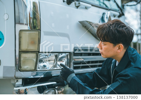 卡車每日檢查 138137000