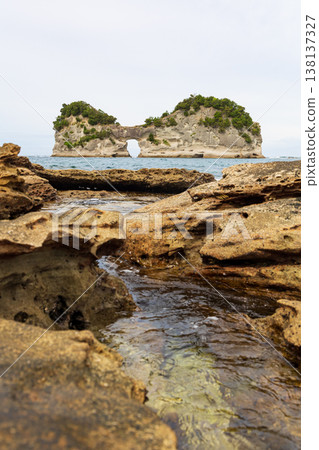 Engetsu Island, a symbol of Shirahama Town, Wakayama Prefecture Engetsu Island, a symbol of Shirahama Town, Wakayama Prefecture 138137327