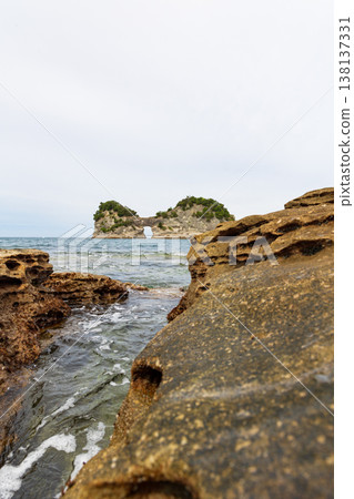 Engetsu Island, a symbol of Shirahama Town, Wakayama Prefecture 138137331