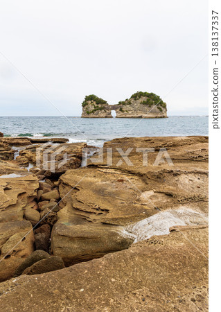 圓月島,和歌山縣白濱町的象徵 圓月島,和歌山縣白濱町的象徵 138137337