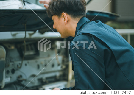 Inspection of large trucks Inspection of large trucks 138137407
