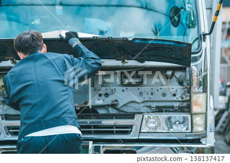 Pre-operation inspection for large trucks 138137417