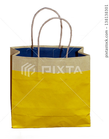 Empty paper bag 138138301
