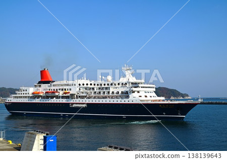 日本丸號遊輪從宮古市藤原碼頭出發。 138139643