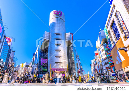 東京澀谷，一條步行街。澀谷的「天堂藝術家」。澀谷109街及其他地標景觀 = 第12名 138140931