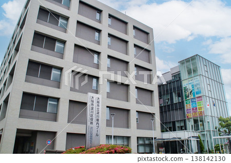 大阪市淀川區政府 / 大阪府大阪市淀川區十三東2號 138142130