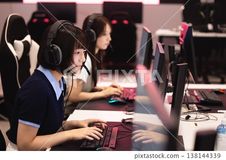 女性喜愛電子競技和網路遊戲 138144339