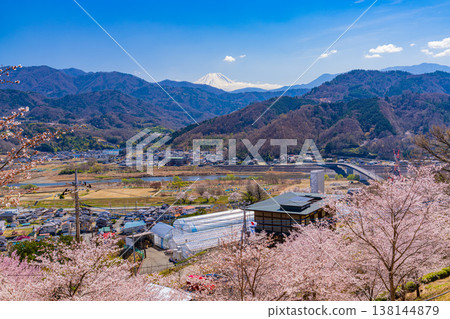 Cherry blossoms and Mt. Fuji at Daihoshi Park (Yamanashi Prefecture) Cherry blossoms and Mt. Fuji at Daihoshi Park (Yamanashi Prefecture) 138144879