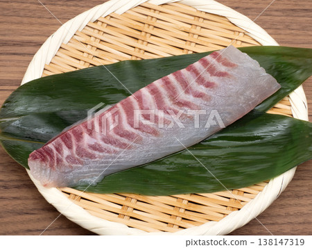 Black sea bream sashimi 138147319