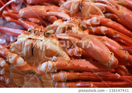 Boiled fresh king crab 138147431