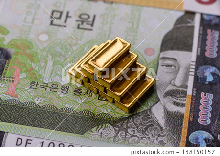 Gold bars or ingots as a tool for balance, financial investment, and savings. Gold bars Gold bars or ingots as a tool for balance, financial investment, and savings. Gold bars 138150157