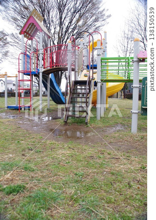 公園設有遊樂場設備 138150539