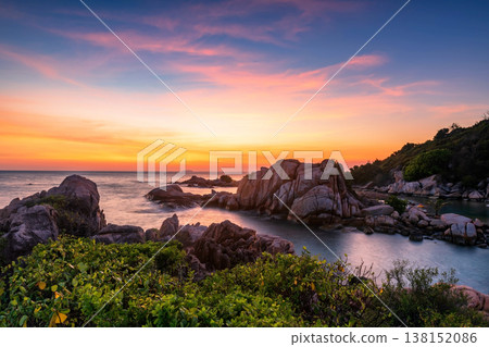 Aerial seascape view of stone cliff  at dusk, Ko Man Klang, Rayong 138152086