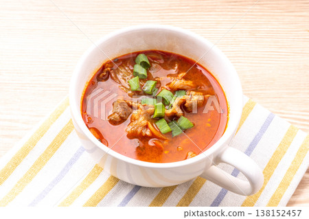 牛肉泡菜炒湯 牛肉泡菜炒湯 138152457