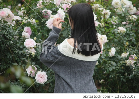 女子 138156102