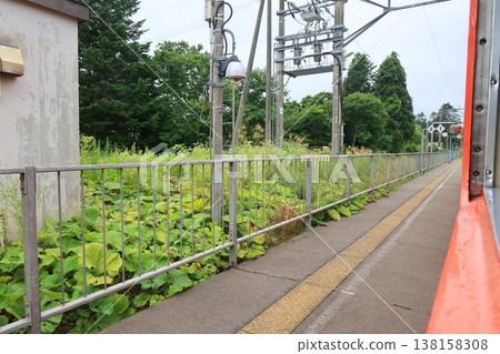 北海道南部伊沙裡比鐵道泉澤站至木古內站沿途風景 138158308
