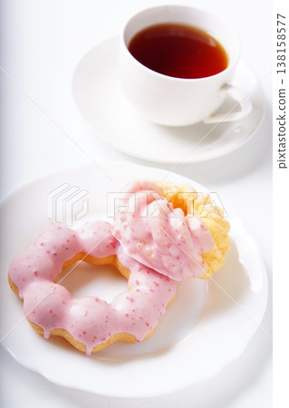 美味的甜甜圈 美味的甜甜圈 138158577