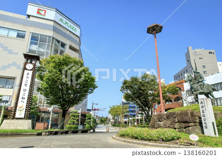 Hikone City, the statue of Ii Naomasa and the scenery in front of Hikone Station Hikone City, the statue of Ii Naomasa and the scenery in front of Hikone Station 138160201