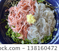 海鮮蓋飯佐生銀魚和生櫻花蝦（上圖） 138160472