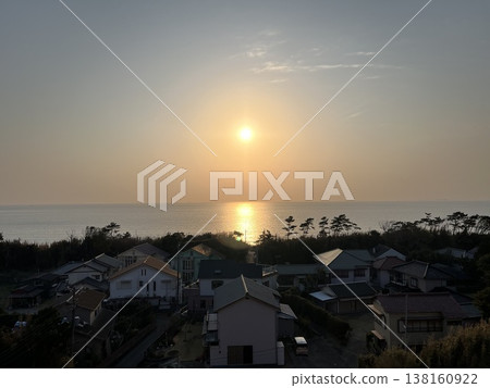 A sunset over the sea, viewed from Minami-Boso. A sunset over the sea, viewed from Minami-Boso. 138160922