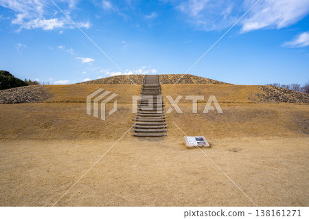 大分市龜塚古堺（古代墓葬）一景。 138161271