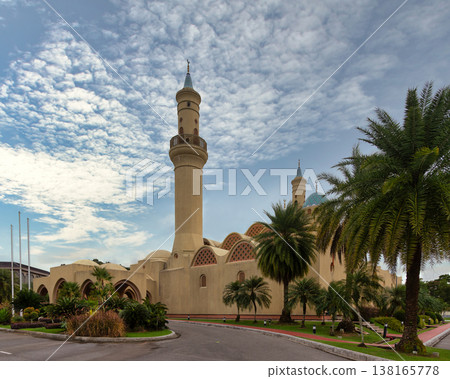 Majestic Ash Shaliheen Mosque with minaret and palm trees under a cloudy sky, Bandar Seri Begawan, Brunei Darussalam Majestic Ash Shaliheen Mosque with minaret and palm trees under a cloudy sky, Bandar Seri Begawan, Brunei Darussalam 138165778