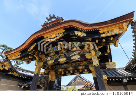 京都二條城唐門與二之丸禦所 京都二條城唐門與二之丸禦所 138166014