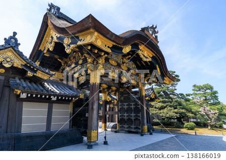 Nijo Castle in Kyoto in spring: Karamon Gate and cherry blossoms 138166019