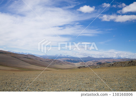 Landscape with dirt road in Altai Tavan Bogd National Park, Mongolia 138168806