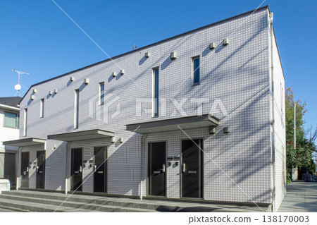 Maisonette and refreshing blue sky 138170003