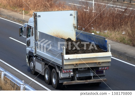 自卸車 138170800