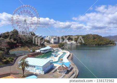 濱名湖、觀山寺遊樂園及觀山寺景色（靜岡縣濱松市） 138172562