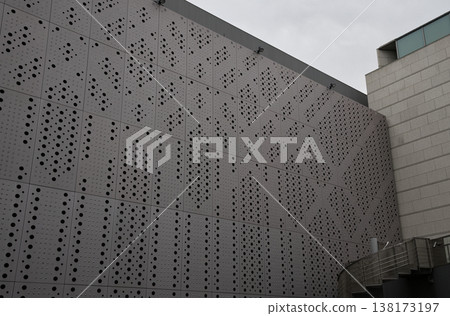 Museum walls 138173197