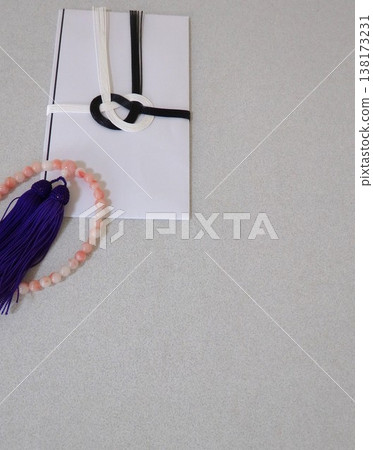 Buddhist memorial service: Prayer beads and condolence envelope Buddhist memorial service: Prayer beads and condolence envelope 138173231
