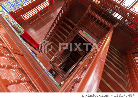 Lijiang, China - April 11, 2024 : Wangu Tower on Lion Hill in Lijiang old town, China on April 11, 2024. Lijiang, China - April 11, 2024 : Wangu Tower on Lion Hill in Lijiang old town, China on April 11, 2024. 138173494