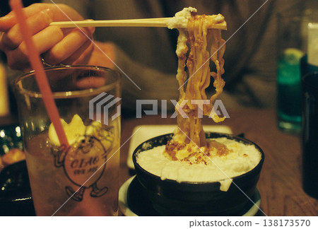 從蛋白霜中取出的拉麵 138173570