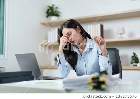 Office syndrome and stress relief in professional environment 138173576