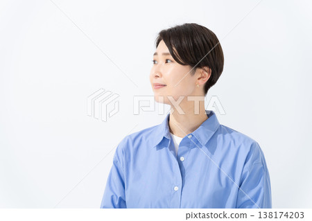 A woman with a smile 138174203