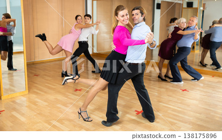 woman horeografer dances samba woman horeografer dances samba 138175896