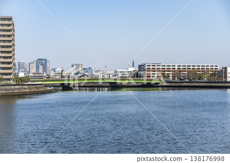 Scenery of the Tsurumi River flowing through Kanagawa Prefecture Scenery of the Tsurumi River flowing through Kanagawa Prefecture 138176998