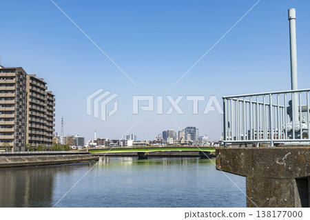 Scenery of the Tsurumi River flowing through Kanagawa Prefecture Scenery of the Tsurumi River flowing through Kanagawa Prefecture 138177000