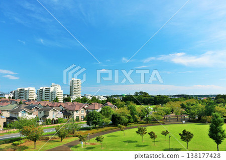 A refreshing blue sky and a park in the city 138177428