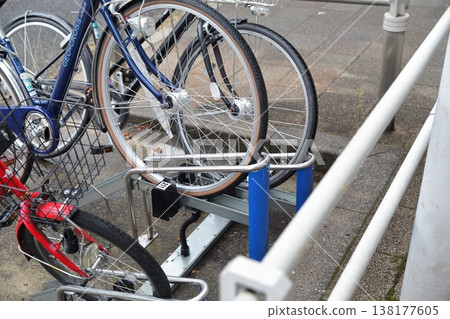 Metal bicycle racks, public bicycle parking facilities Metal bicycle racks, public bicycle parking facilities 138177605