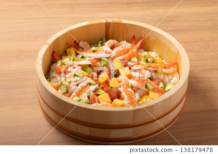 chirashi sushi  138179478