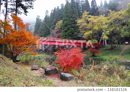 岡山縣加賀郡吉備中央町鵜鶘谷赤橋 138181526