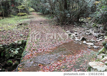 岡山縣加賀郡吉備中央町鵜鶘溪谷 138181561