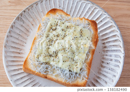 Whitebait and cheese toast 138182490