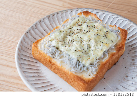 Whitebait and cheese toast Whitebait and cheese toast 138182518